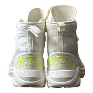APL TechLoom Defender Sneakers Women’s 8 Ivory Energy NWT